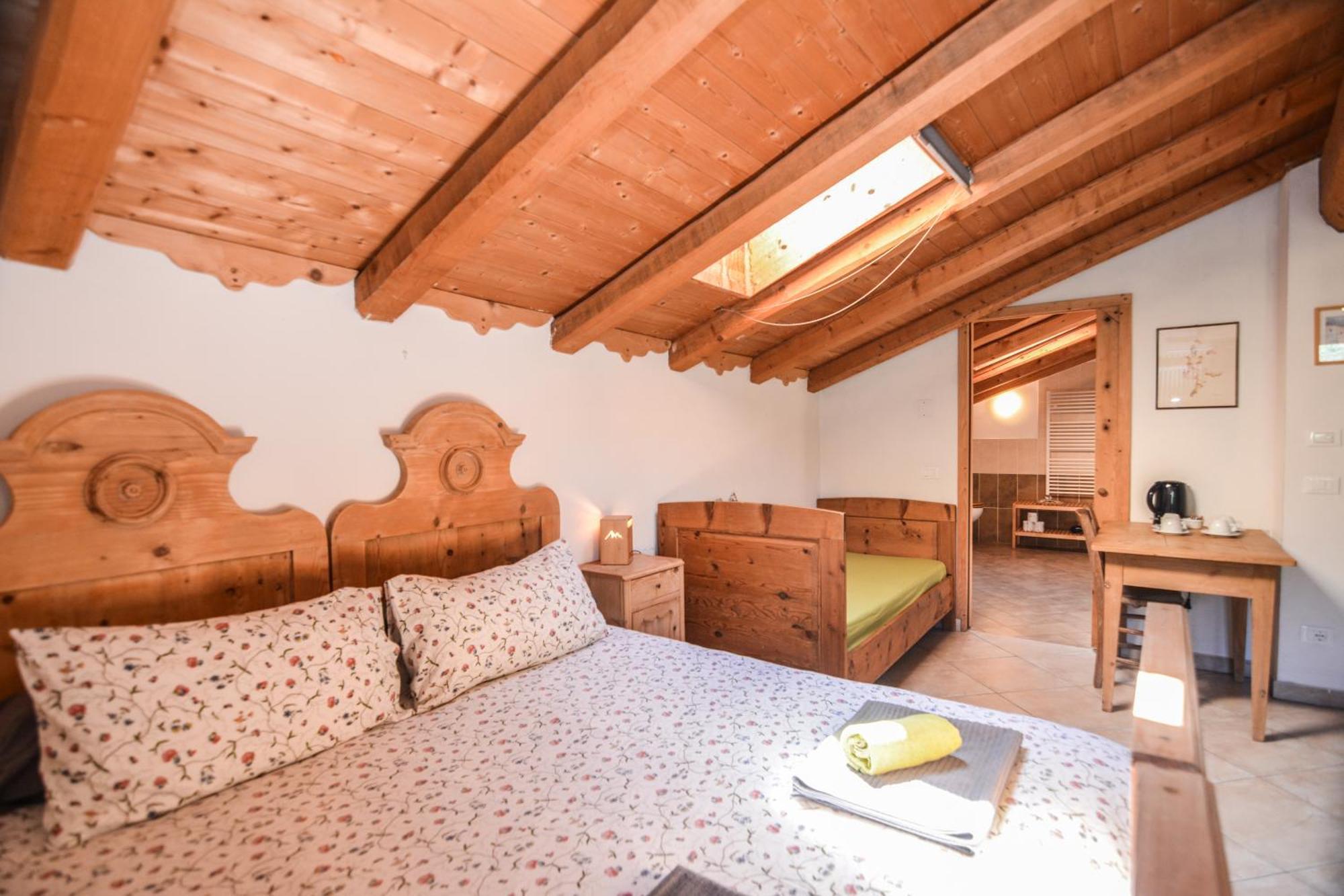 Agritur Airone Bed & Camping Levico Terme Bilik gambar